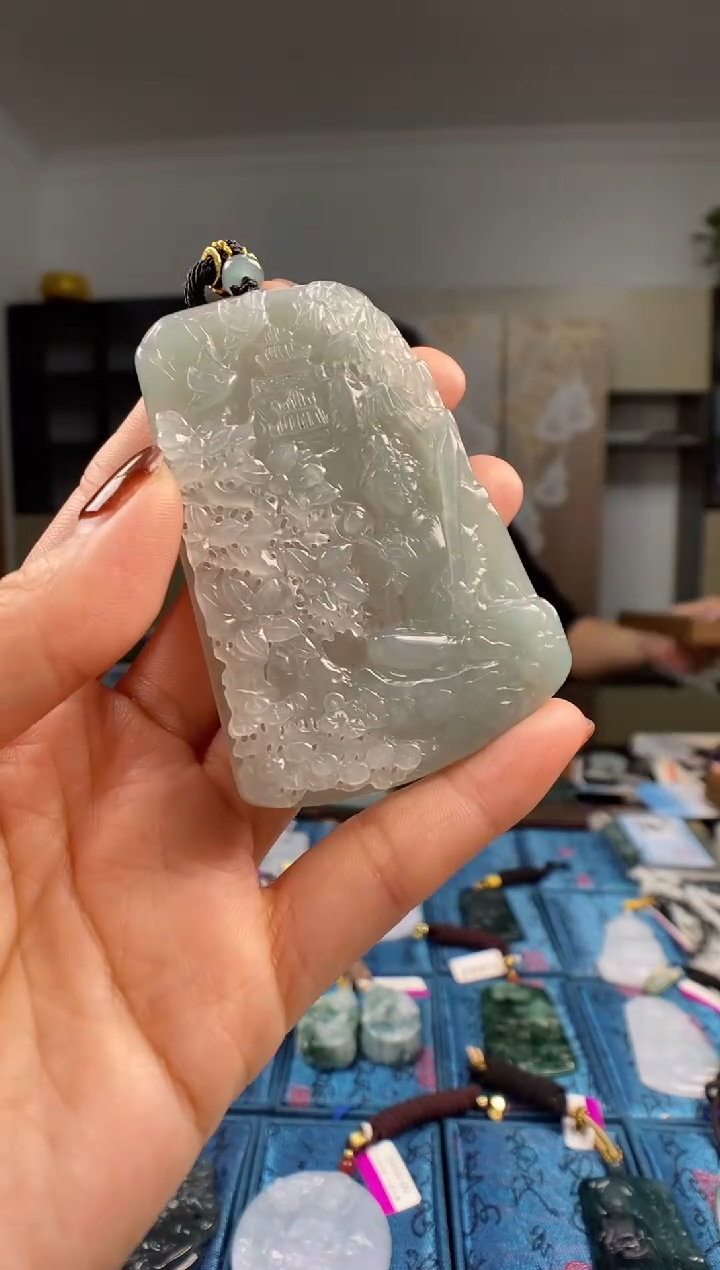 颈饰未镶嵌翡翠多样性发其一