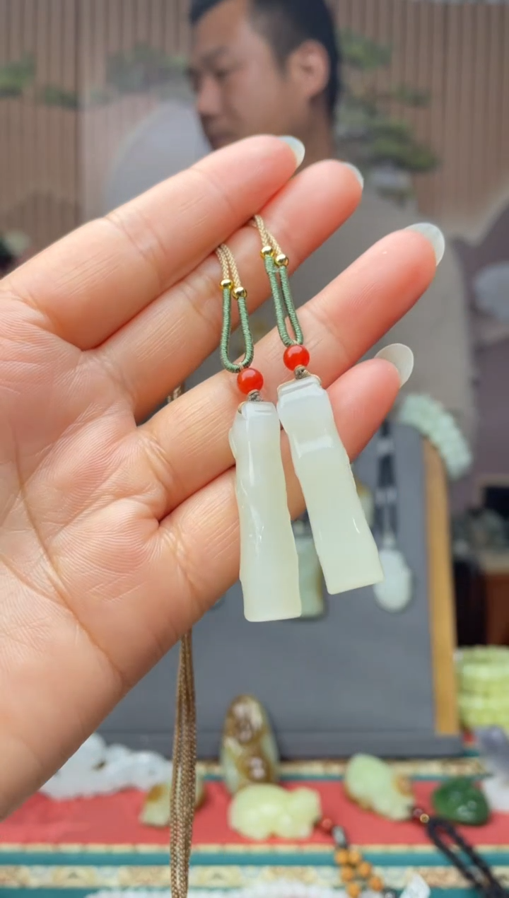 颈饰未镶嵌和田玉拍一发一