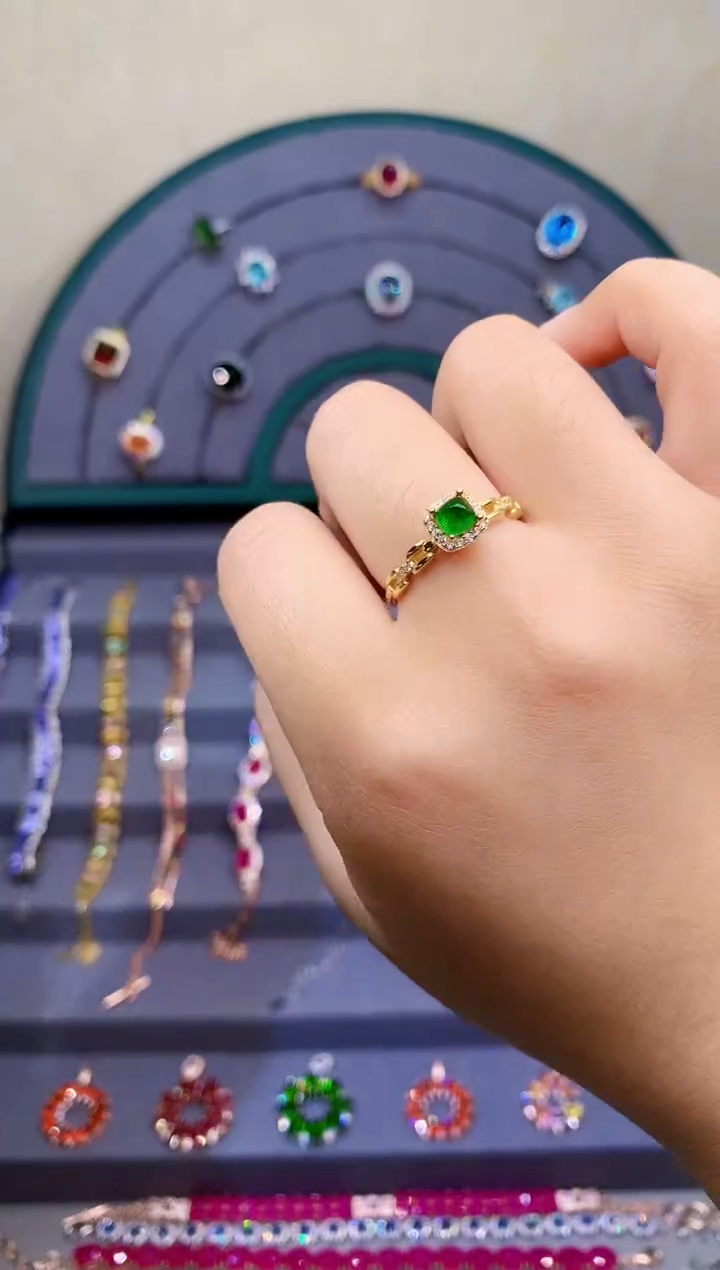 【闪购商品】石榴石（沙弗莱）戒指银S925镶嵌5656