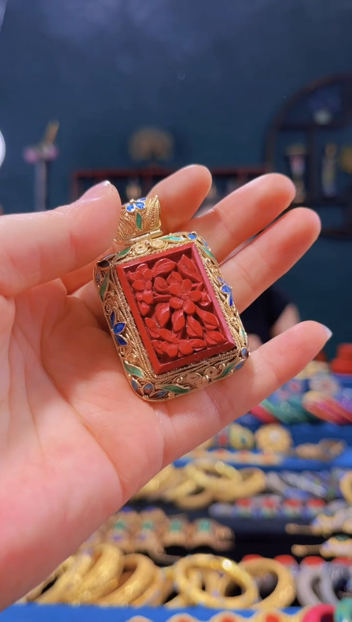 【闪购商品】非遗绝技 花丝镶嵌雕漆吊牌 竖