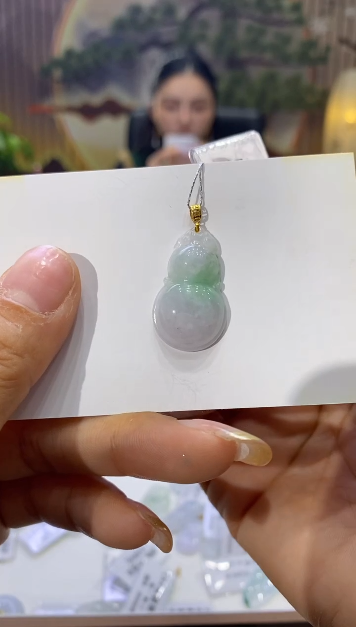 【闪购商品】翡翠颈饰18K金镶嵌多人025122