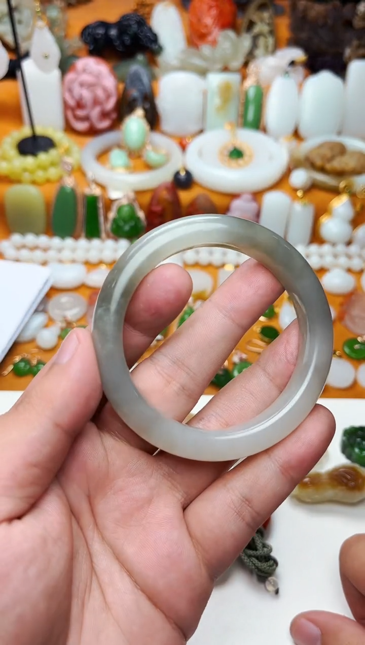 【闪购商品】和田玉手镯未镶嵌54.7圈口01