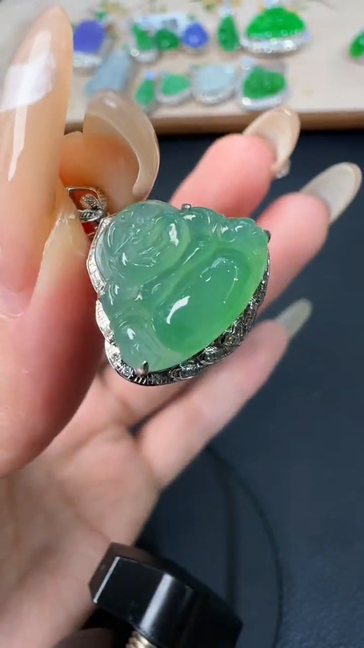 【闪购商品】翡翠吊坠(不含链)18K金镶嵌20