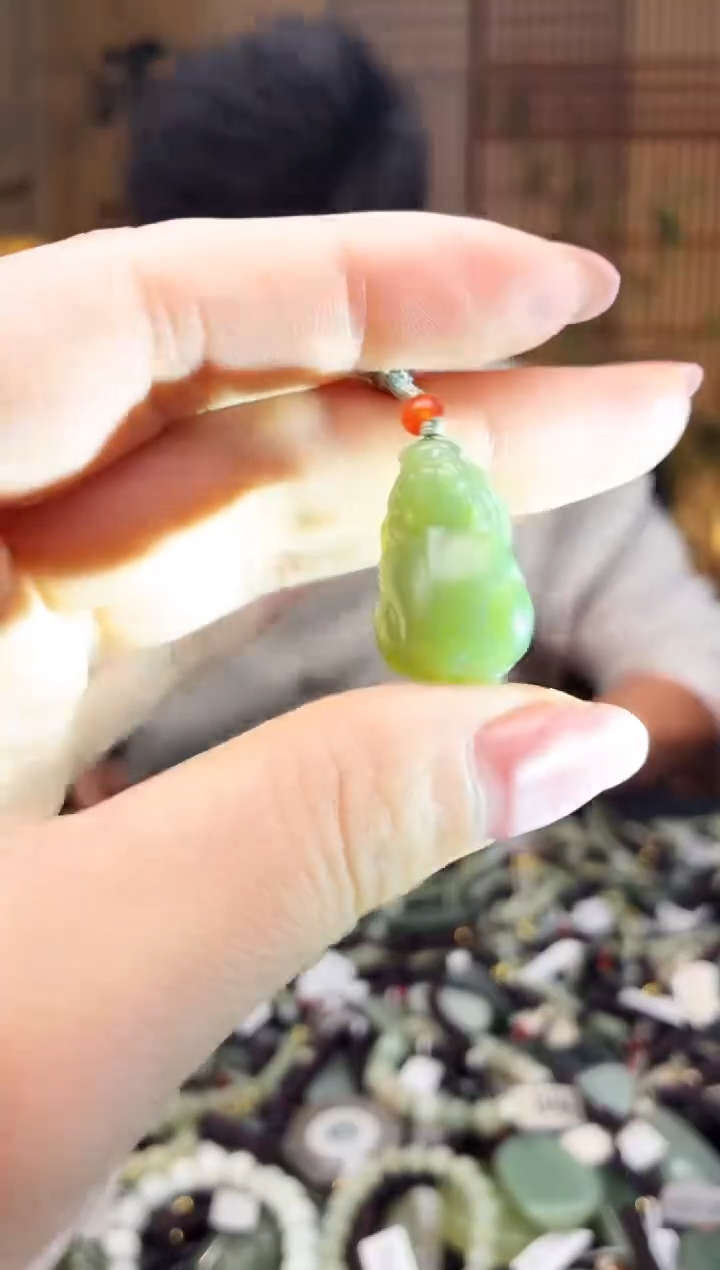 颈饰未镶嵌和田玉多样性发货，拍一发一