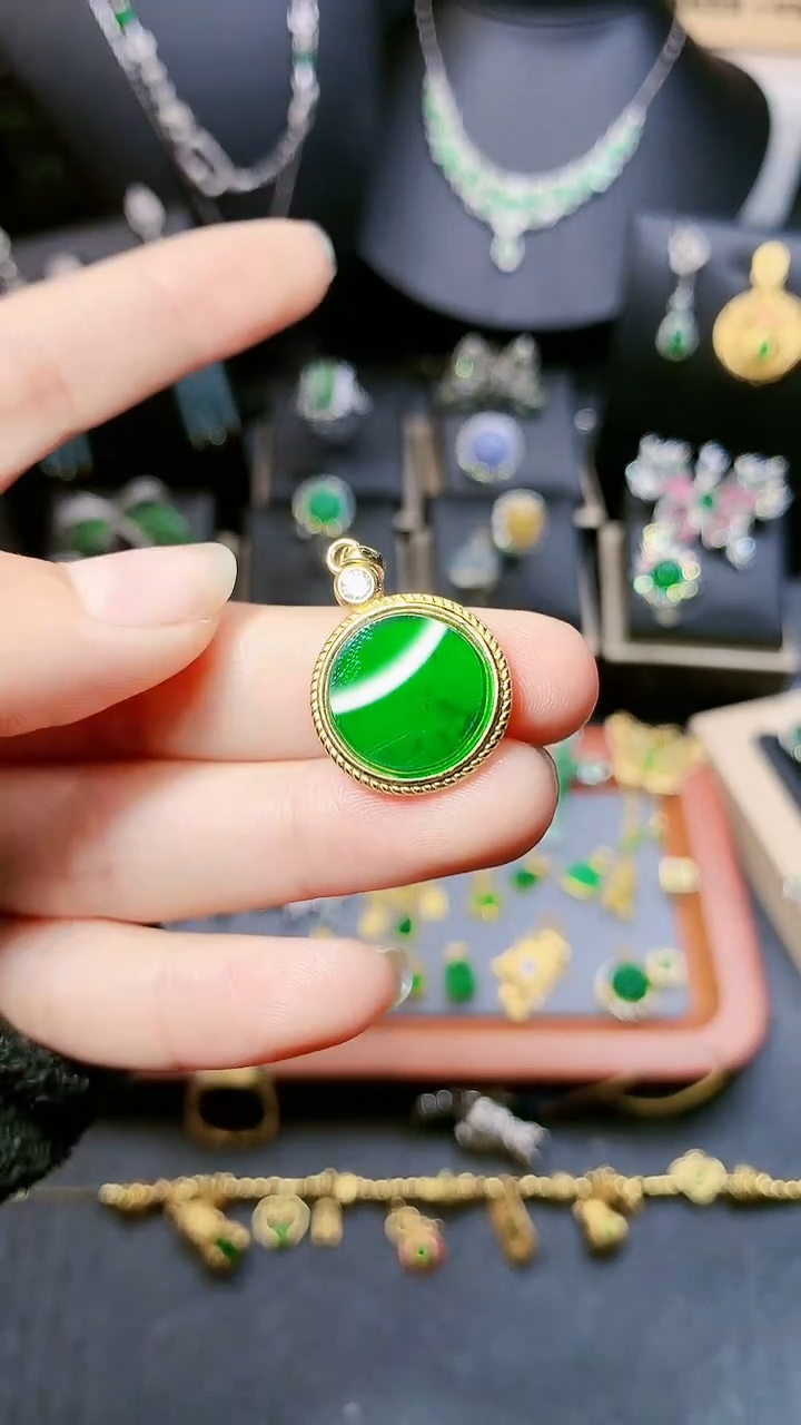 【闪购商品】翡翠吊坠(赠链)银S925镶嵌吊坠