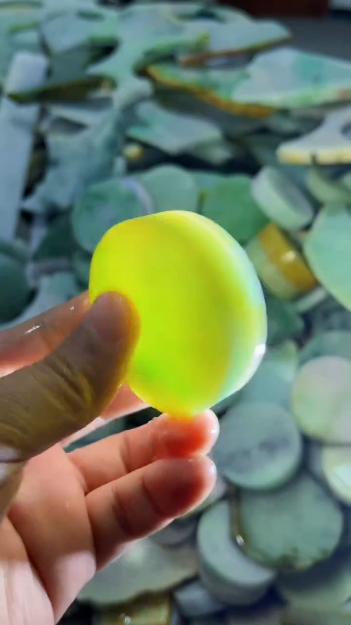 【闪购商品】翡翠挂件未镶嵌A货康壹180