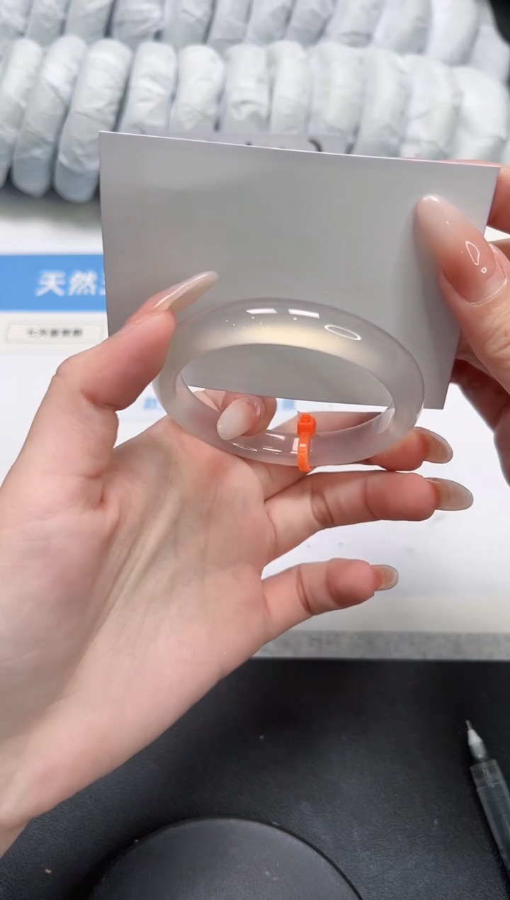 石英质玉未镶嵌手镯295-54.7香槟