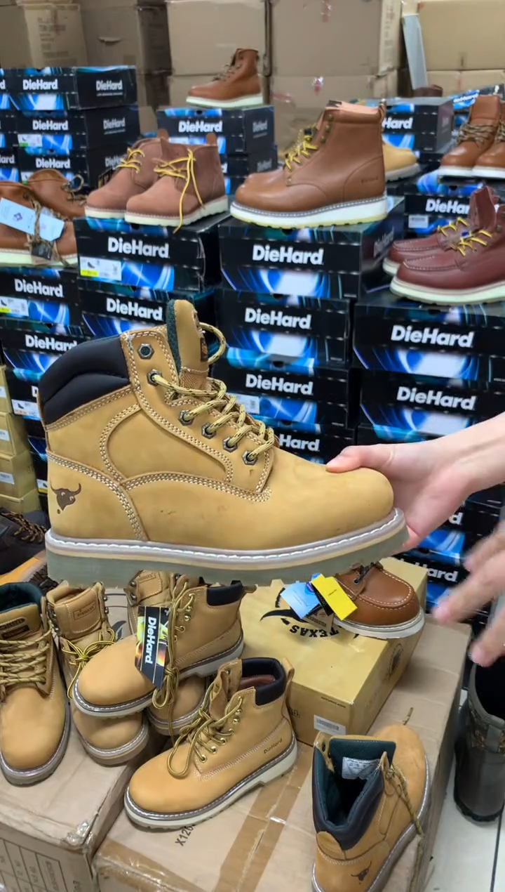 牛皮 40.5码，牛头1，皮鞋码，工装靴，默认微瑕 个别鞋面有胶印