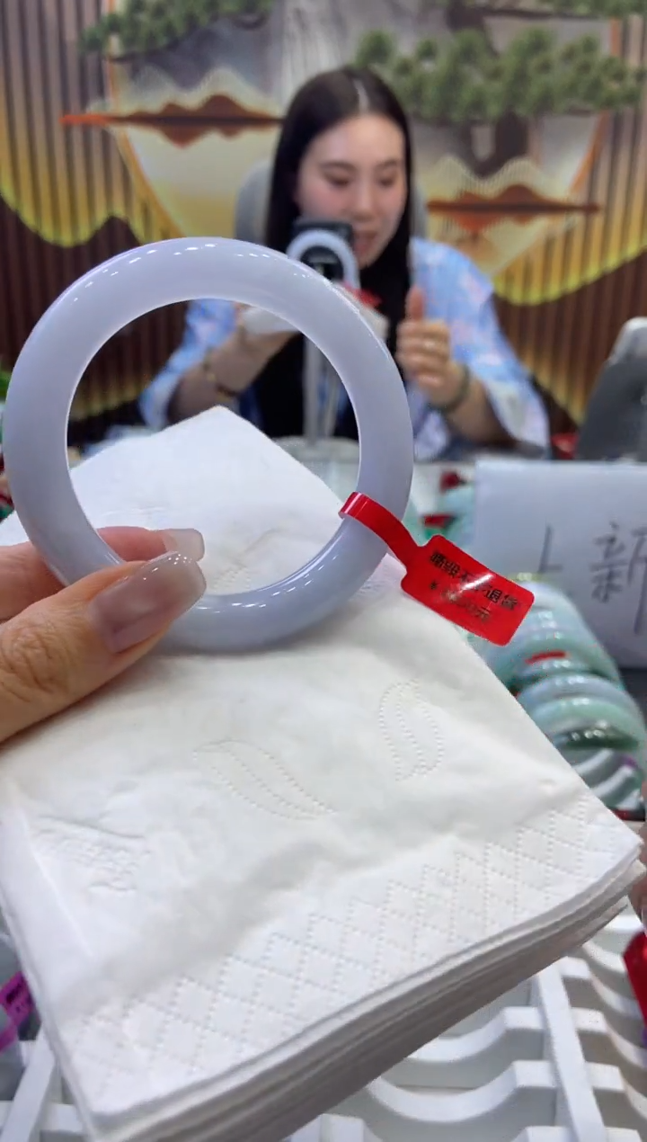 翡翠手镯未镶嵌00008376