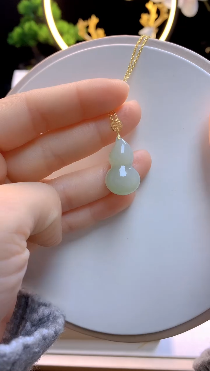 【闪购商品】和田玉吊坠18K金镶嵌葫芦