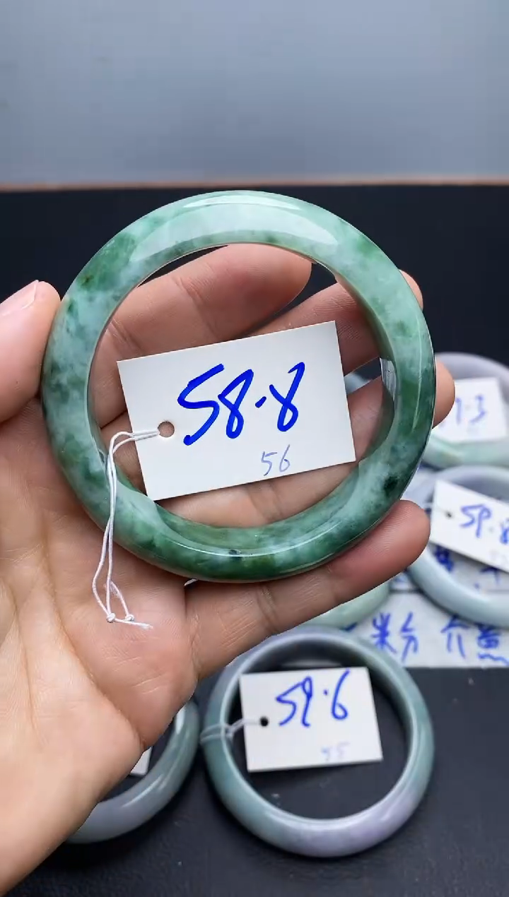 未镶嵌手镯翡翠56