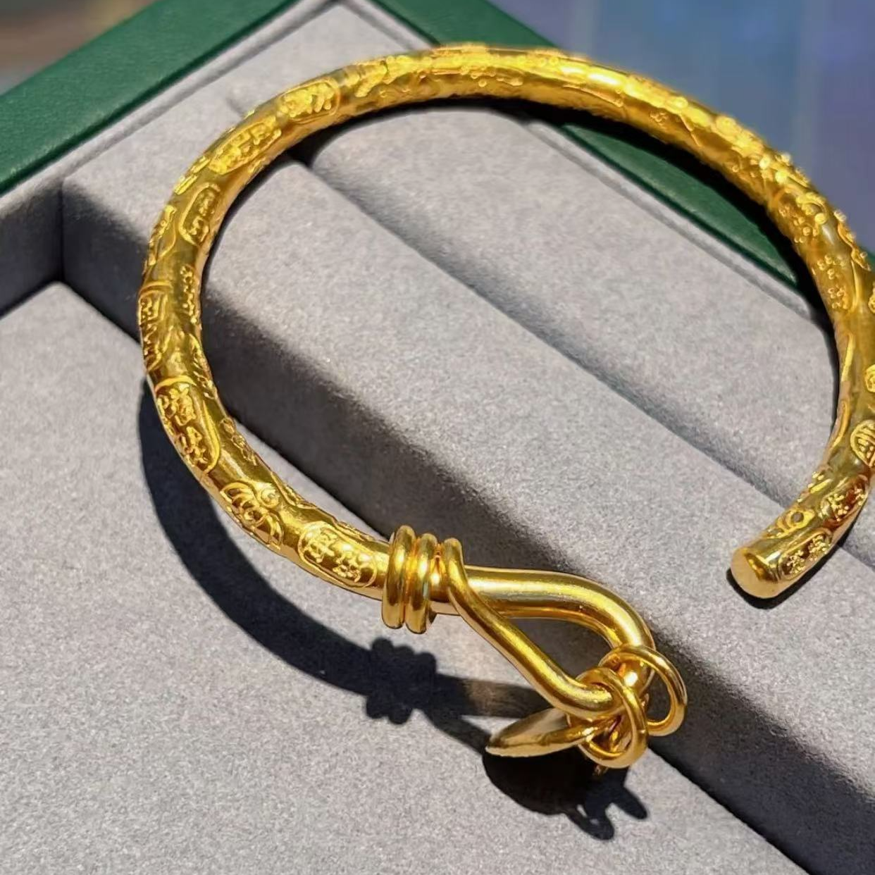 铜合金手镯 009錾刻金色手镯女小众轻奢高级感手镯