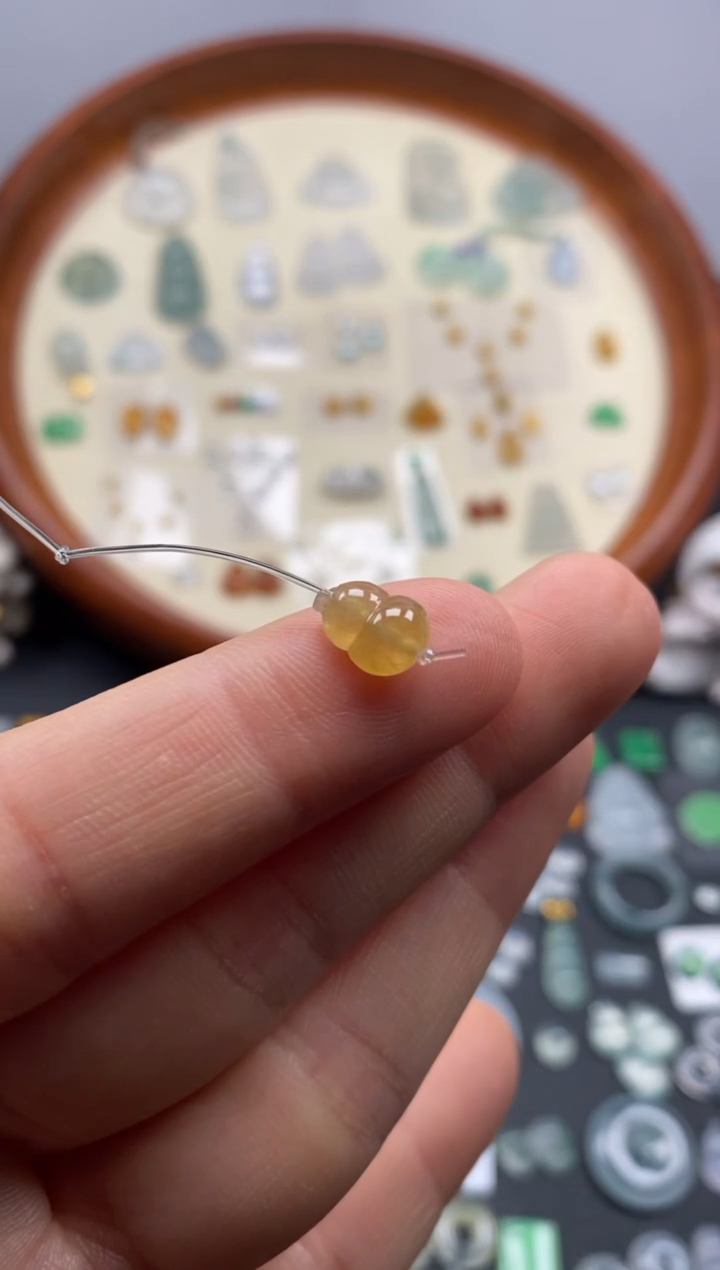 颈饰未镶嵌翡翠冰黄翡葫芦/芬