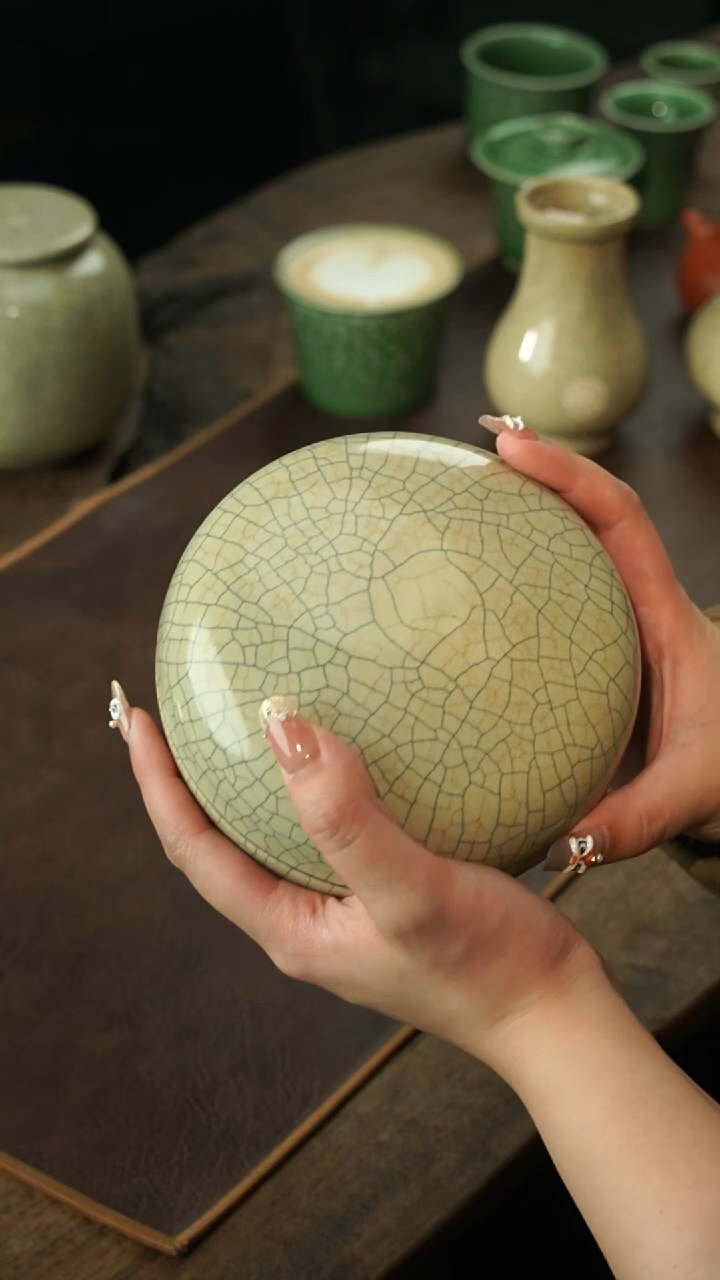 【闪购商品】瓷片《丹山片羽》粉盒