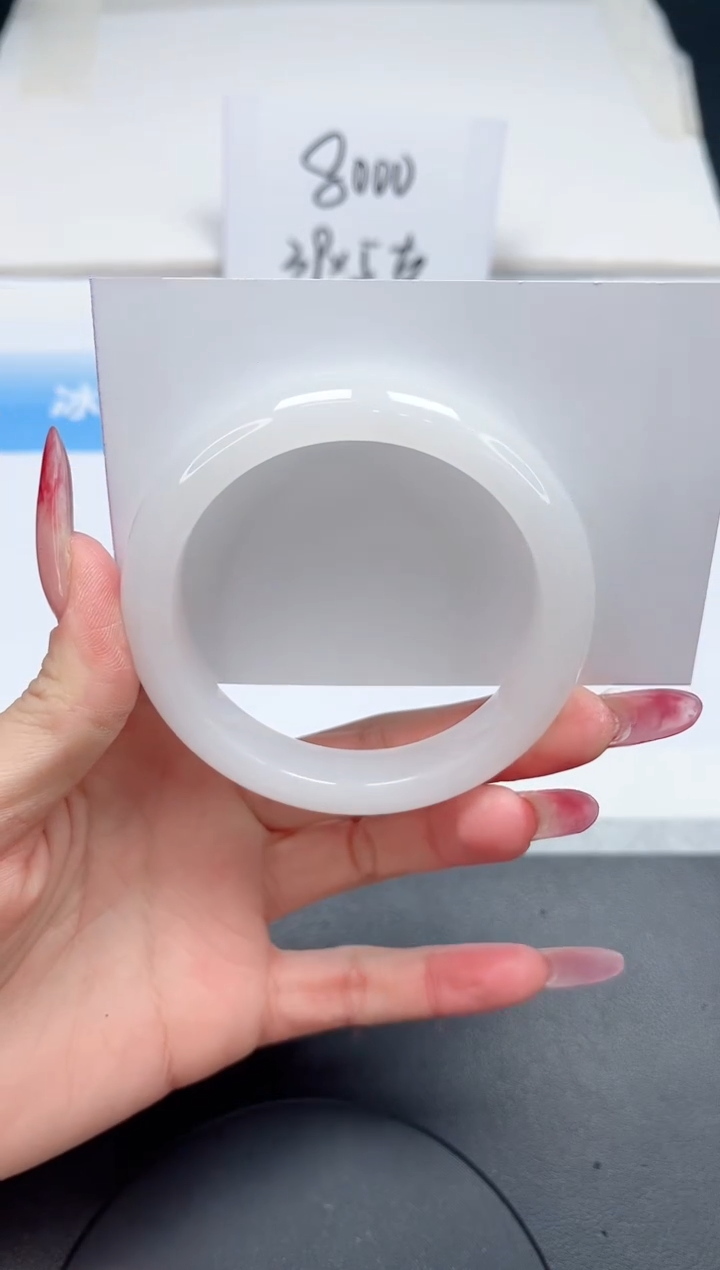 【闪购商品】石英质玉手镯未镶嵌38-55.7