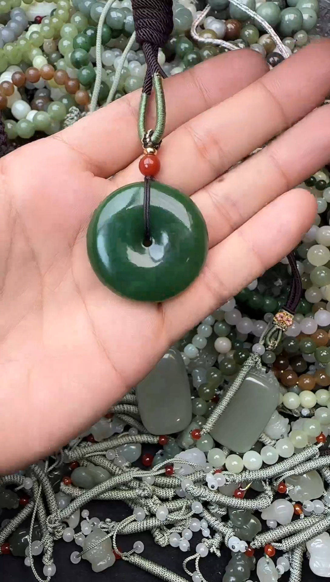 颈饰未镶嵌和田玉拍一发一