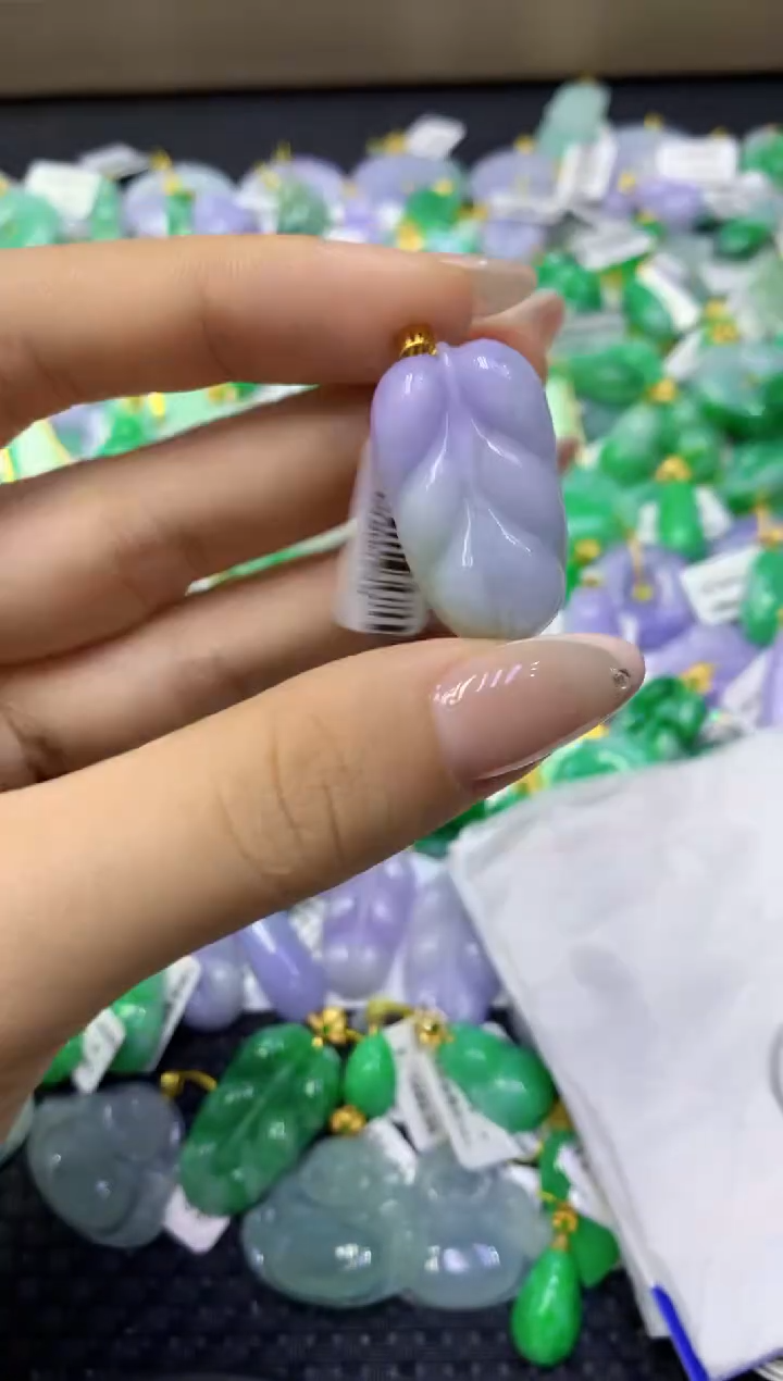 颈饰18K金镶嵌翡翠天然缅甸翡翠A货