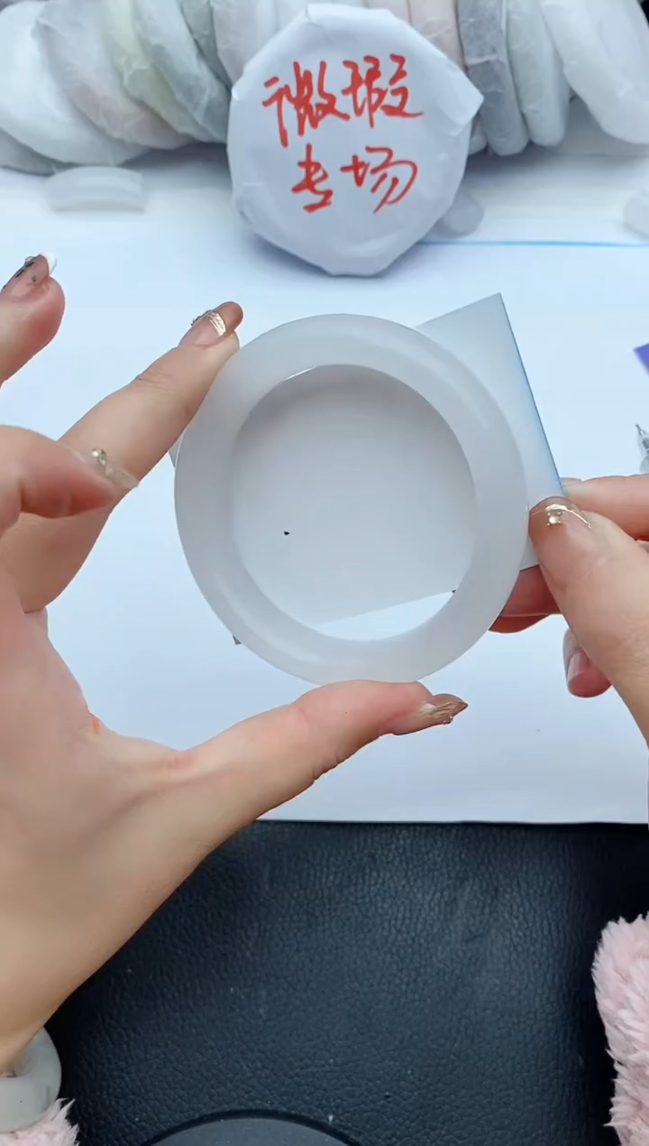 【闪购商品】石英质玉手镯未镶嵌145+58/59