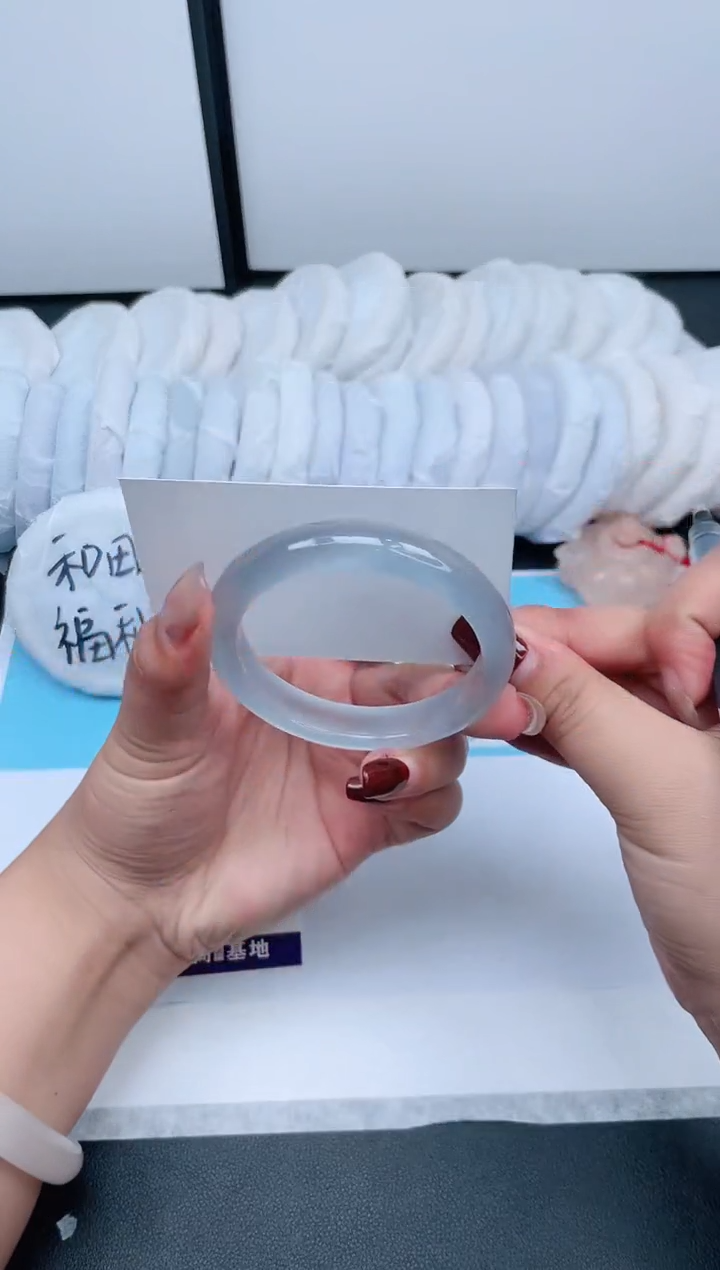 【闪购商品】石英质玉手镯未镶嵌435-57