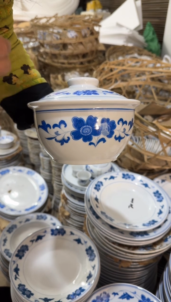 【闪购商品】摆件蓝海棠炖盅1100毫升微瑕介意勿拍