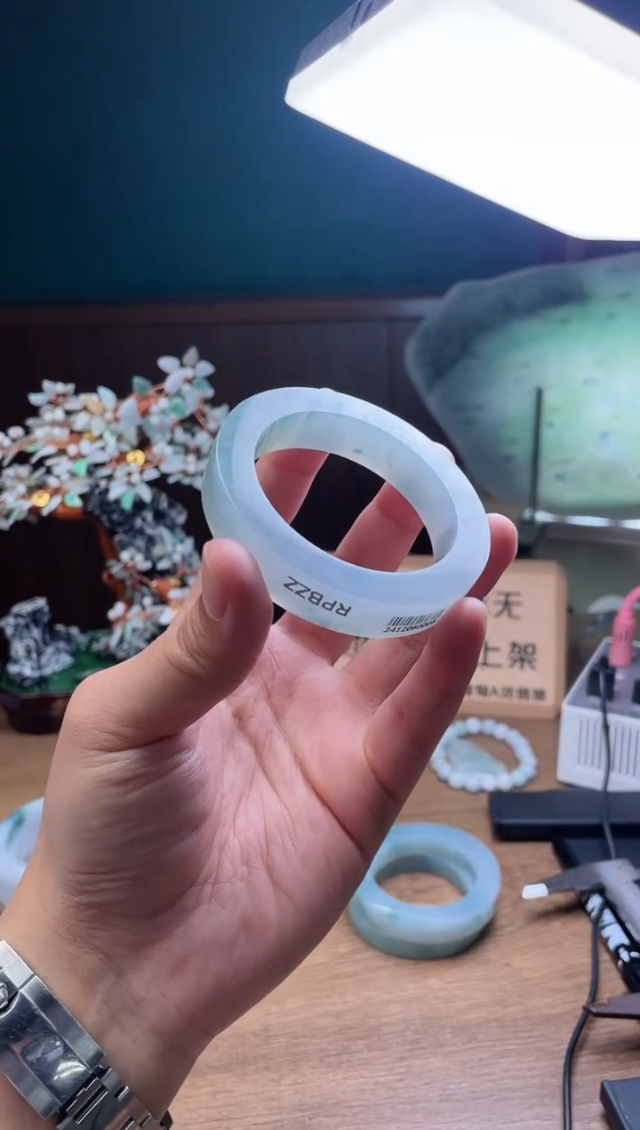 【闪购商品】定制翡翠手镯未镶嵌定制