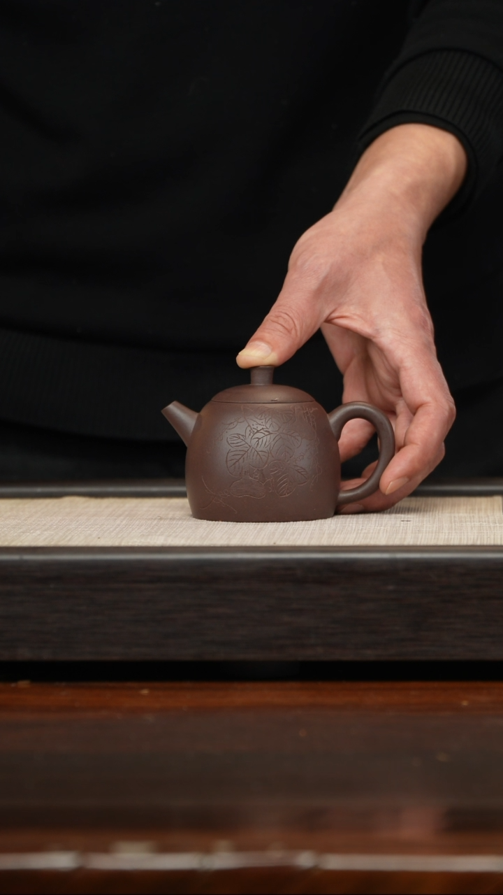 【闪购商品】紫砂茶壶刻绘古秦权