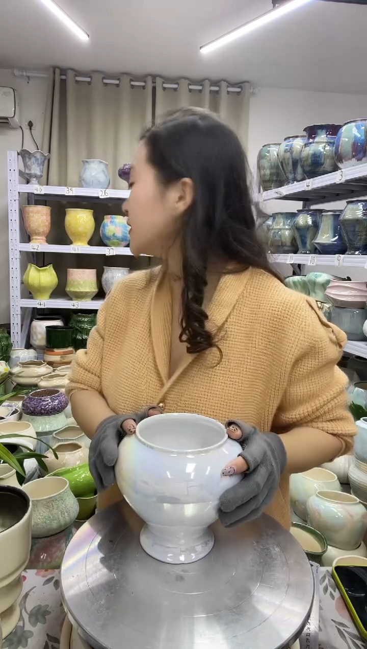 【12.4号】  花盆  高 ： 15   口：11