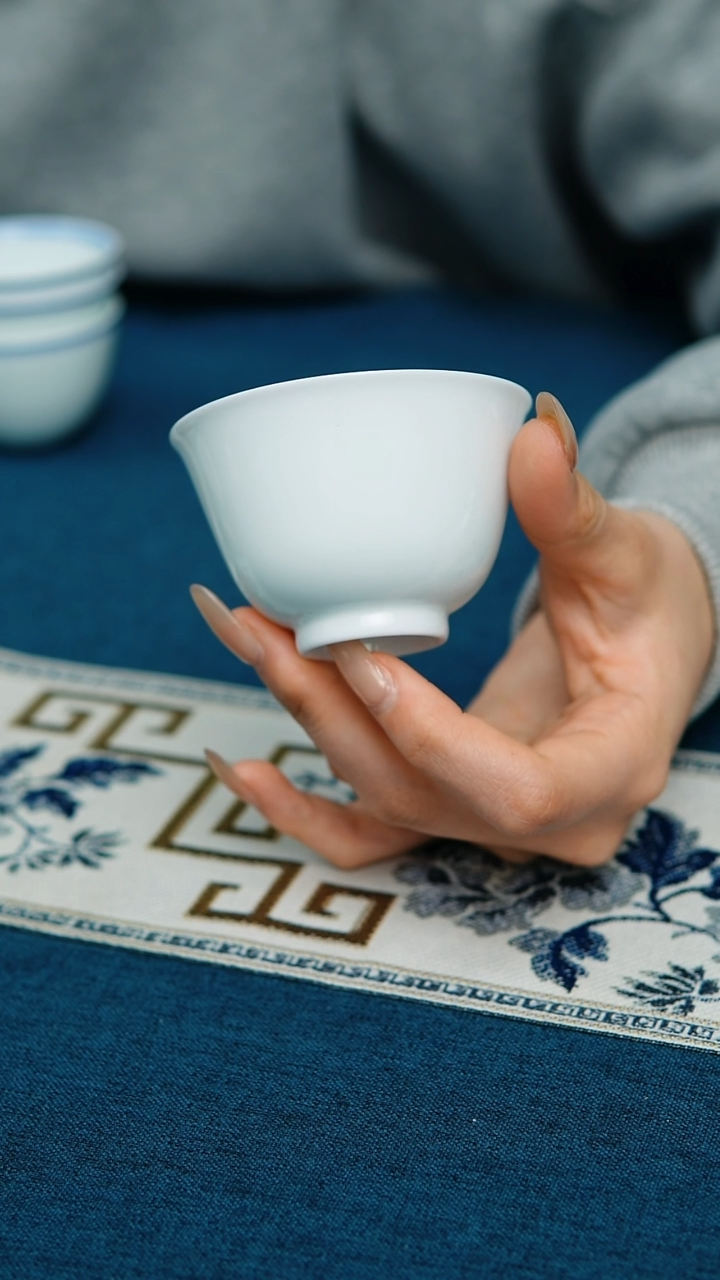 【闪购商品】微瑕新华杯 介意勿拍，不退不换