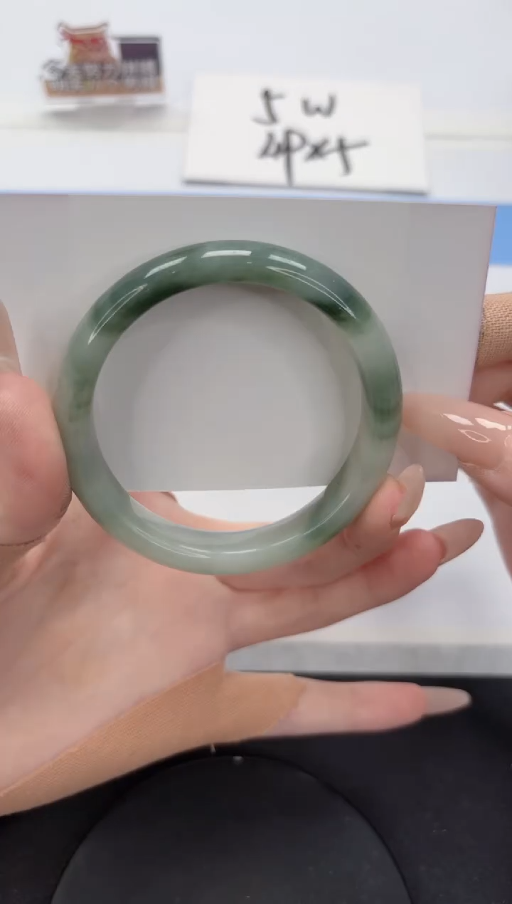 【闪购商品】石英质玉手镯未镶嵌A201-55.8