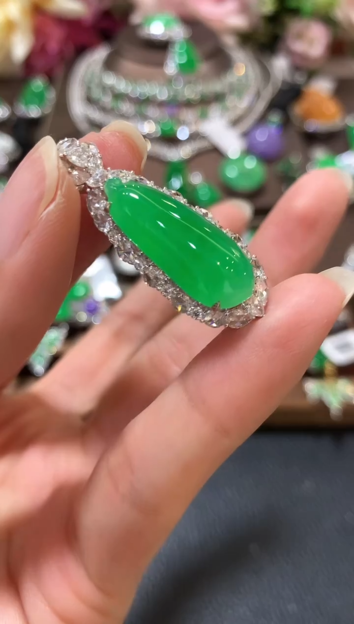 吊坠(不含链)18K金镶嵌翡翠z157    