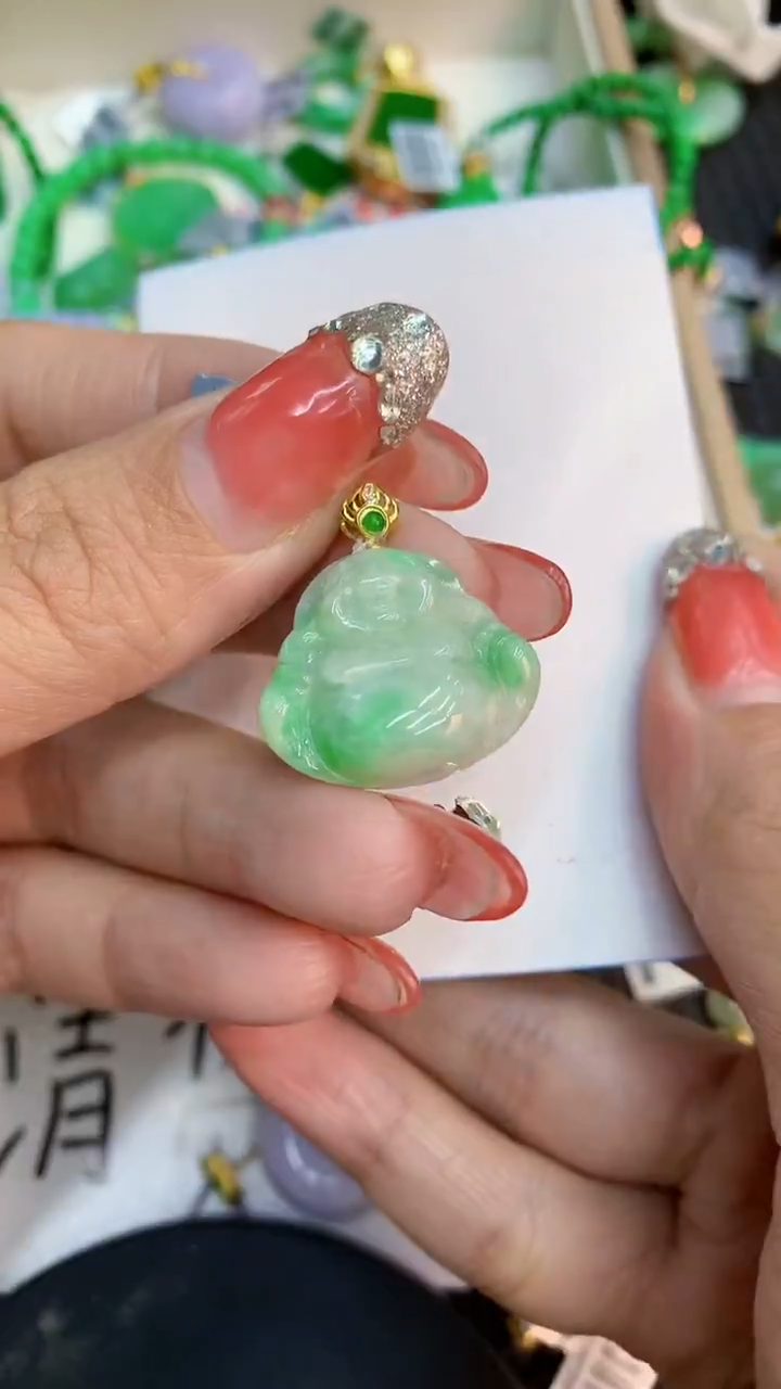 颈饰未镶嵌翡翠1`