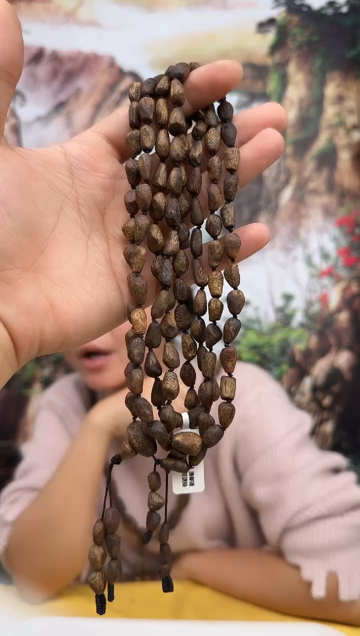 沉香沉香碎屑+老料奇楠白奇沉水浮树丁多圈卡8多样性发其一