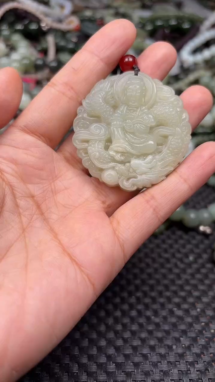 颈饰未镶嵌和田玉1