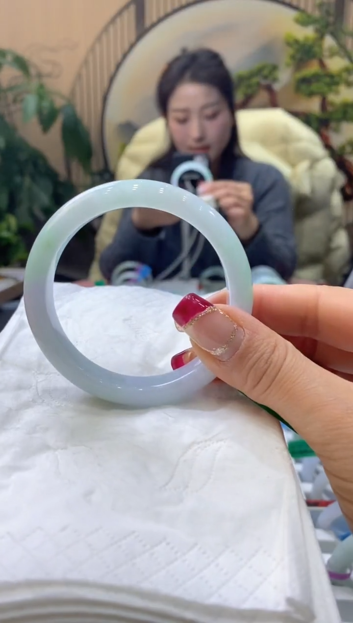 【闪购商品】翡翠手镯未镶嵌99919084