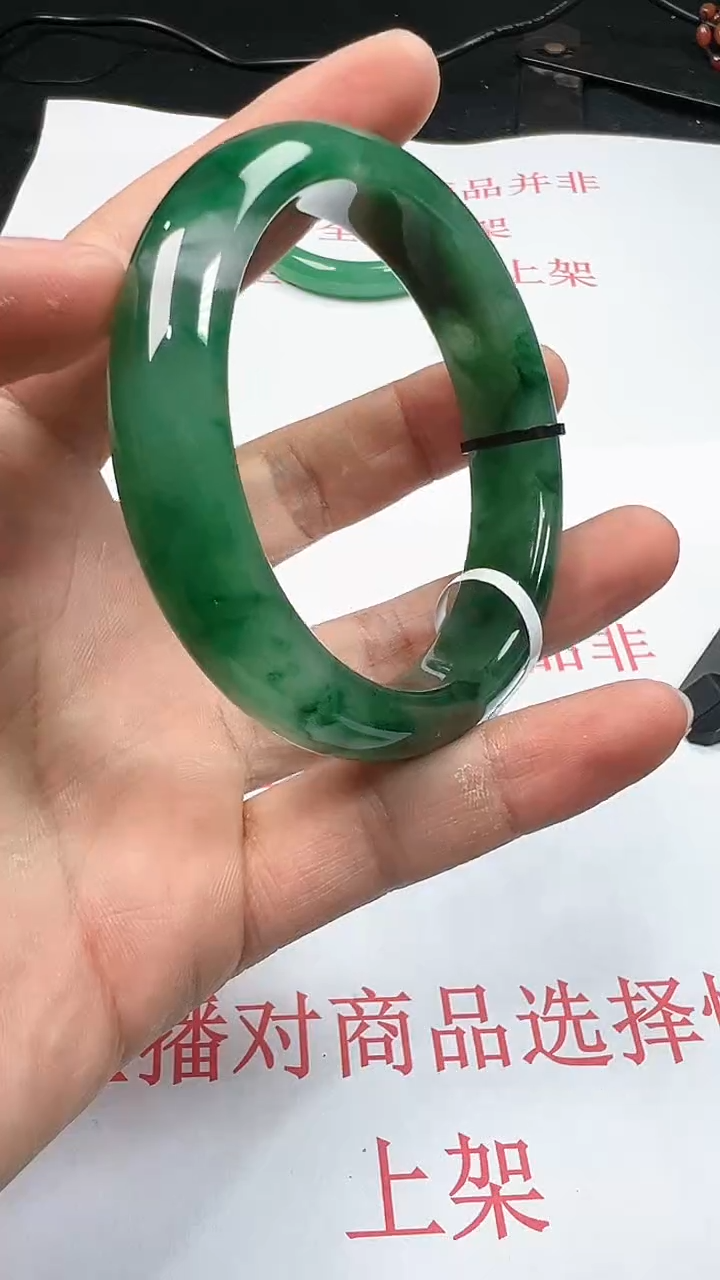 【闪购商品】石英质玉手镯未镶嵌2610非洲翠手镯59圈口多样性发