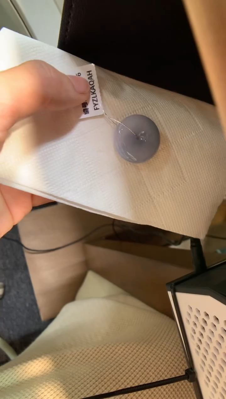 颈饰未镶嵌翡翠平安扣