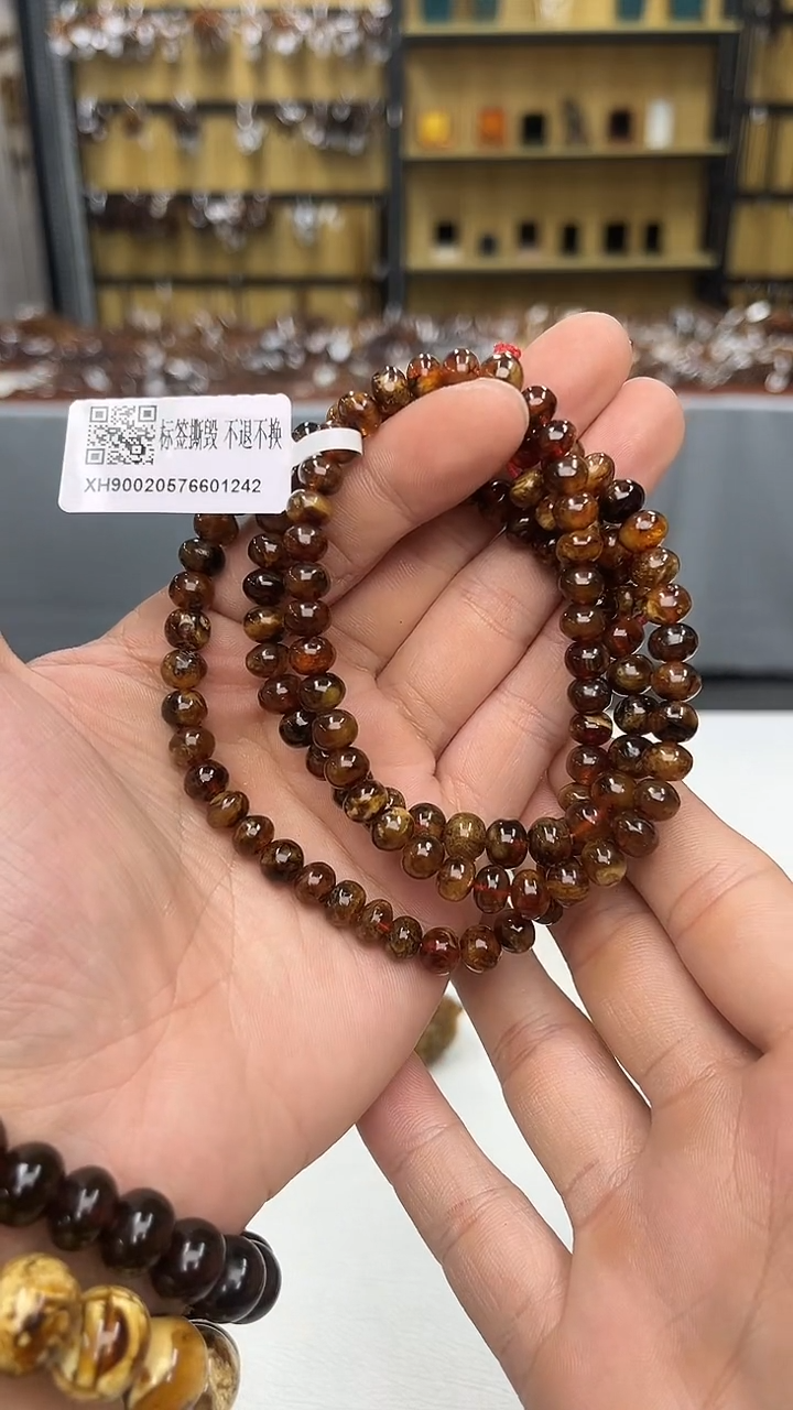 裸石琥珀未镶嵌是****^抚顺琥珀7+蜜蜡多样性发其一