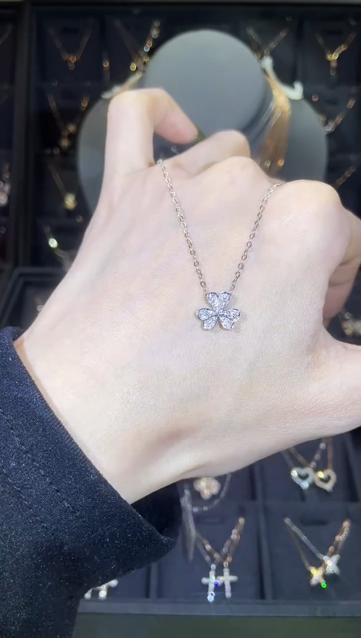 【闪购商品】钻石套链18K金镶嵌18K金白  多人 三叶草