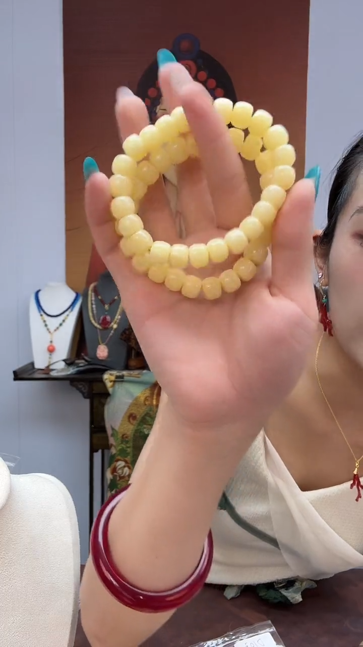 珐琅非金属珐琅非金属黄色润王 1.0mi桶珠手串