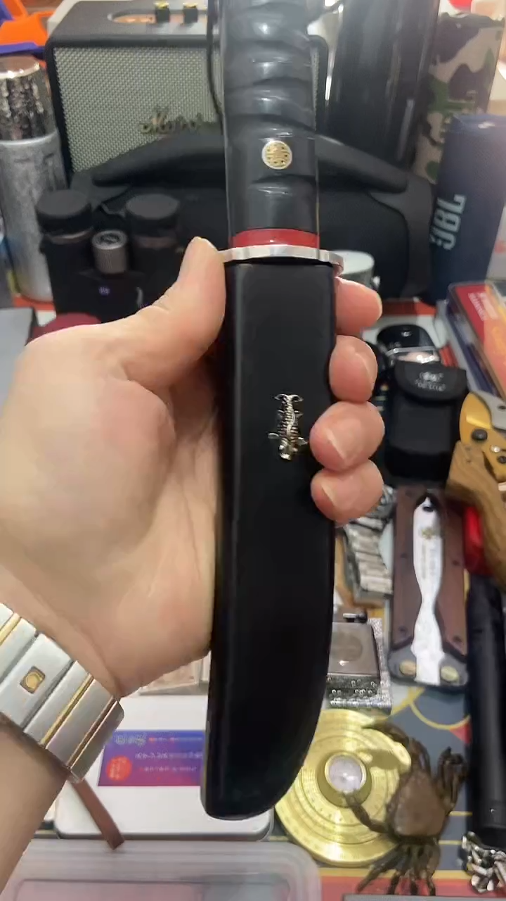 瓷片闪购商品  如图所示
