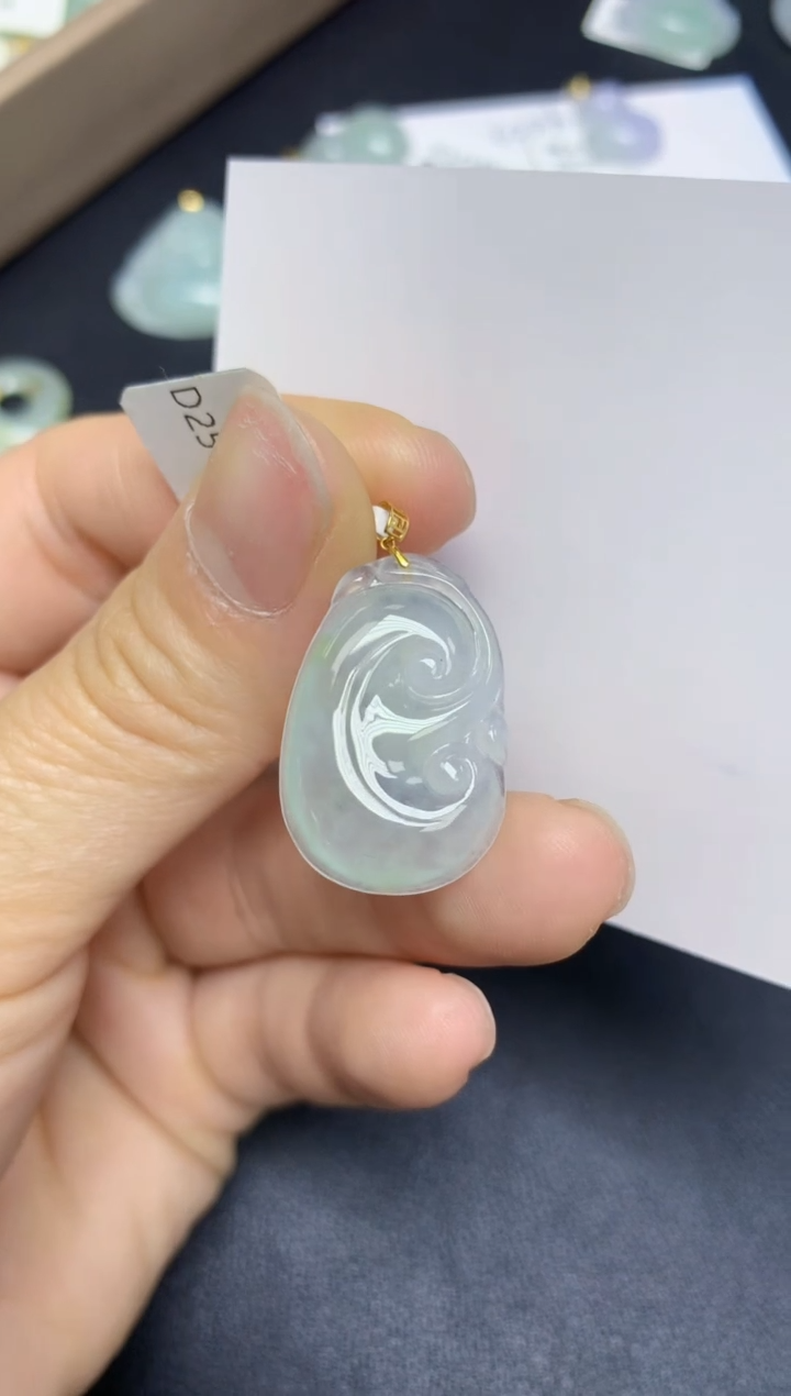 【闪购商品】翡翠挂件18K金镶嵌 天然翡翠A货