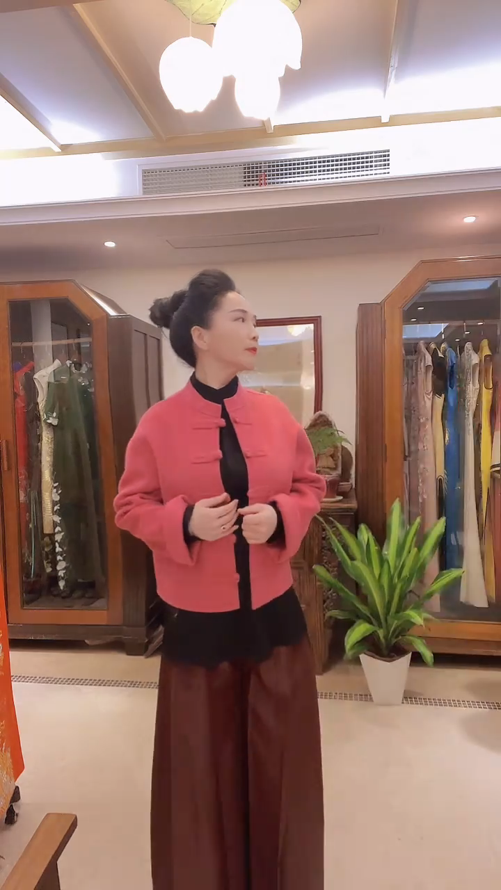 【闪购商品】织绣粉色羊毛外套均码1件