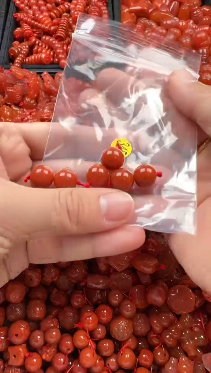 【闪购商品】南红玛瑙颈饰未镶嵌1