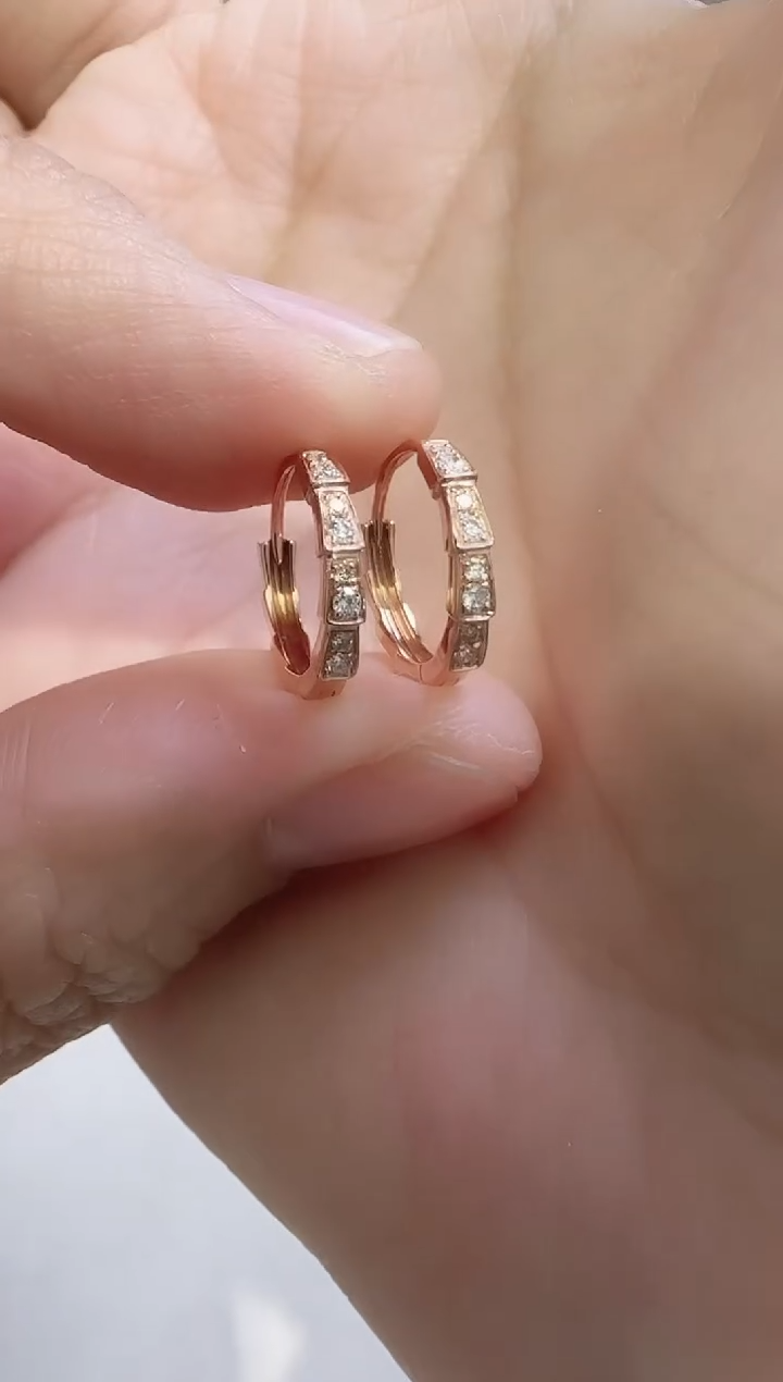 【闪购商品】天然钻石耳饰18K金镶嵌多样性发货发其一