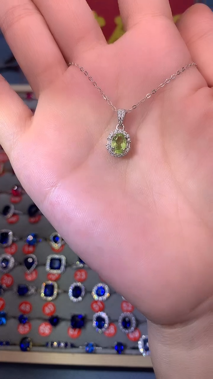 【闪购商品】橄榄石吊坠(赠链)银S925镶嵌111