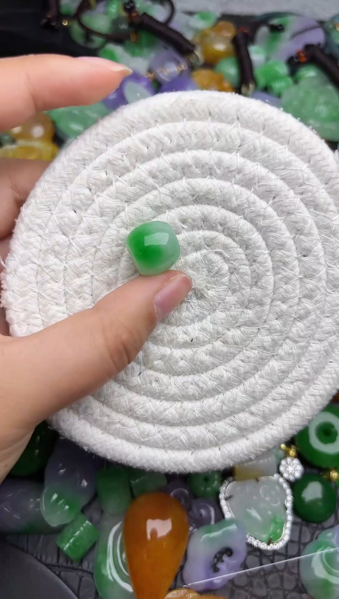 颈饰未镶嵌翡翠缅甸翡翠吊坠