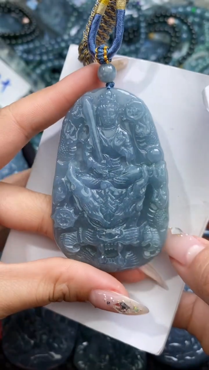 【闪购商品】翡翠颈饰未镶嵌          
