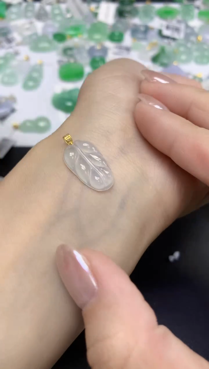 颈饰18K金镶嵌翡翠天然缅甸翡翠A货百元以上9元证书费自理