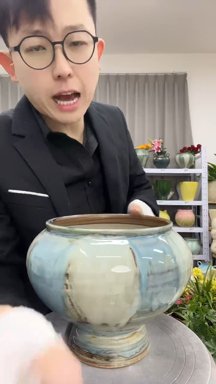 【12   .2    】 花盆     高度 ： 19    口径18