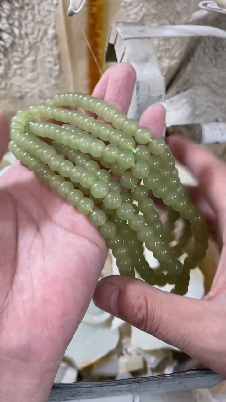 晴108颗卡8MM珠串   发一条